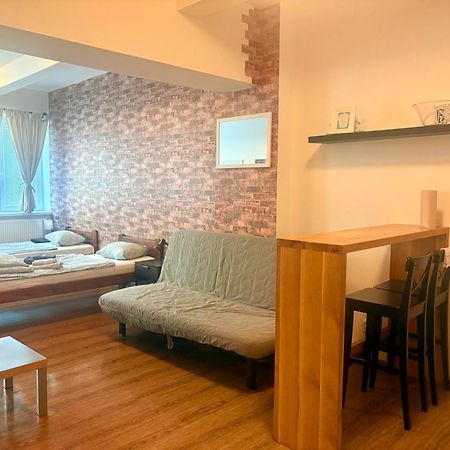 Zizkov Cosy Studio Apartments Прага Екстериор снимка