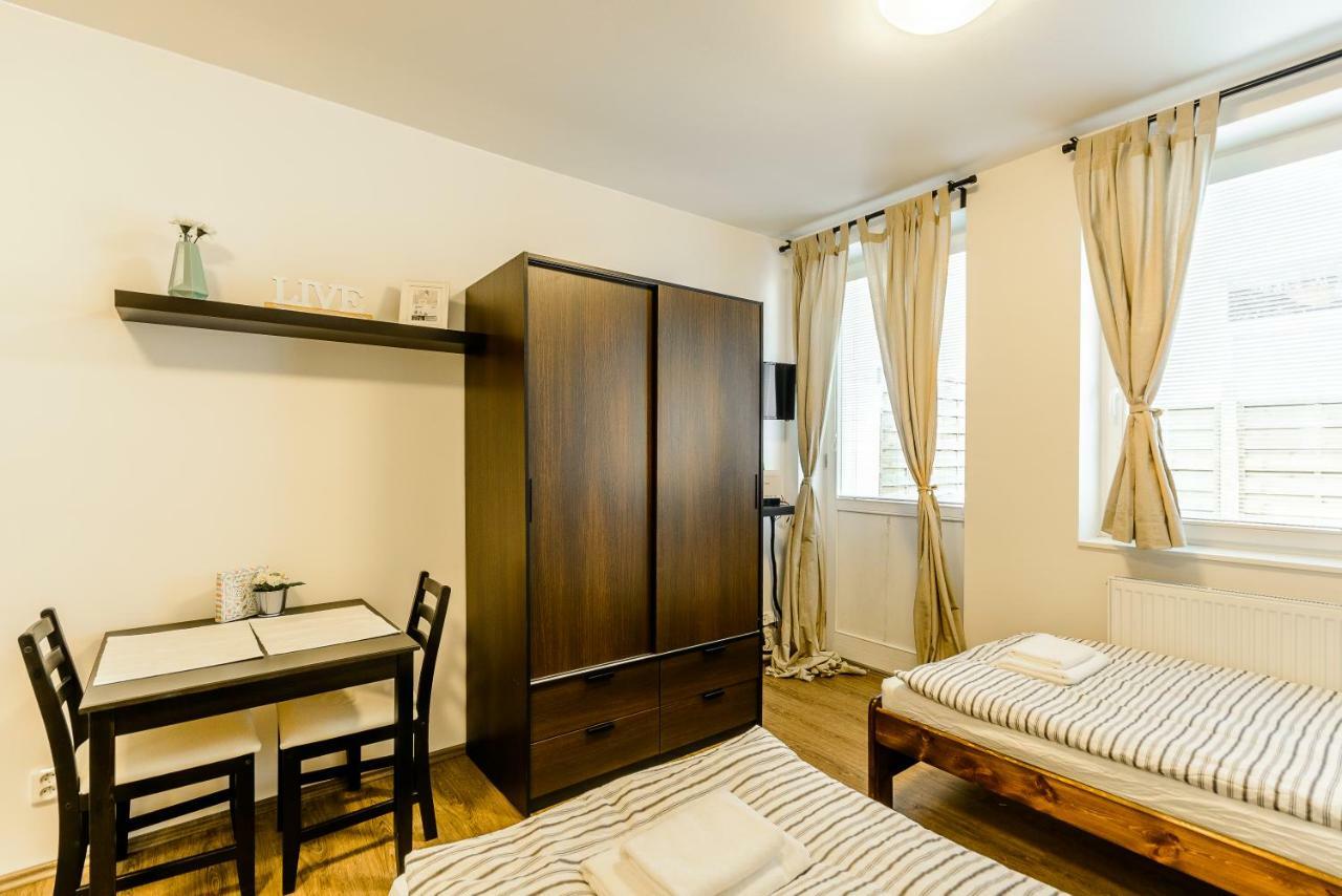 Zizkov Cosy Studio Apartments Прага Екстериор снимка