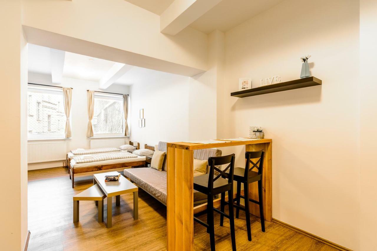 Zizkov Cosy Studio Apartments Прага Екстериор снимка