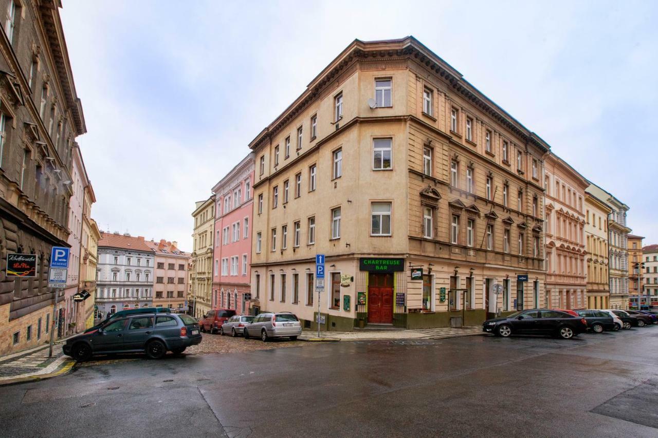 Zizkov Cosy Studio Apartments Прага Екстериор снимка